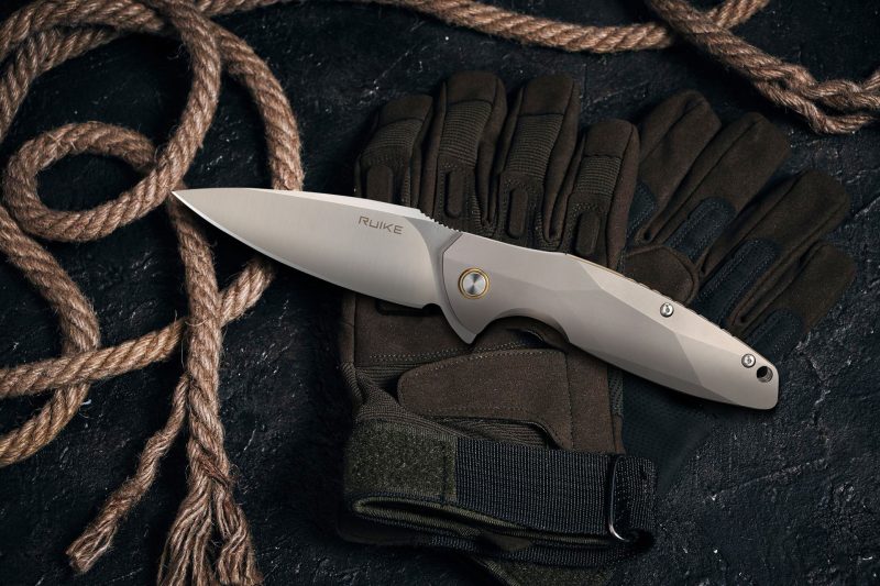 OUTDOOR KNIVES